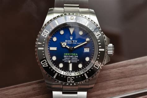 rolex che cambia colore in base alla profondità|Il nuovo Rolex Deepsea 126660, la recensione completa .